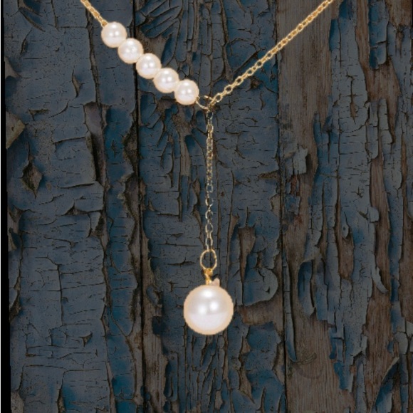 Woman's Pearl Love Friendship Adjustable Clavicle Keepsake Necklace with Card - Picture 7 of 10